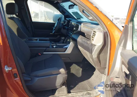 2025 Toyota Tundra Crewmax Sr/Crewmax Sr5 из США, поврежденный, VIN 5TFLA5DB7SX275720